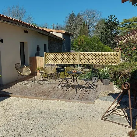 Fig Tree 1 X Super King Or 2 X Single Beds * Busserolles