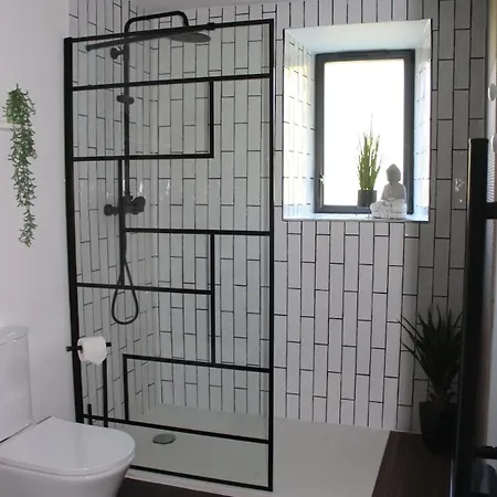 アパート Fig Tree 1 X Super King Or 2 X Single Beds Busserolles